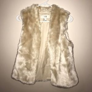 Forever 21 XII Faux fur beige vest size small